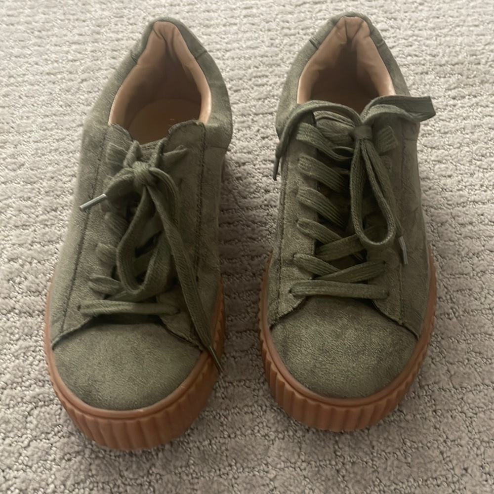 Abound green shoes